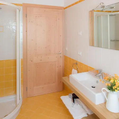 アパートホテル Edelweiss アッレゲ