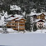 Apart-hotel Edelweiss